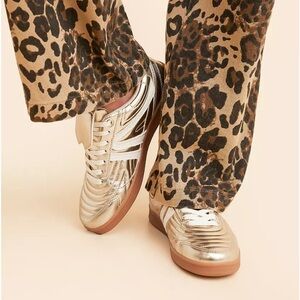 Steve Madden Madrid Metallic Gold Sneakers Size 9 NIB